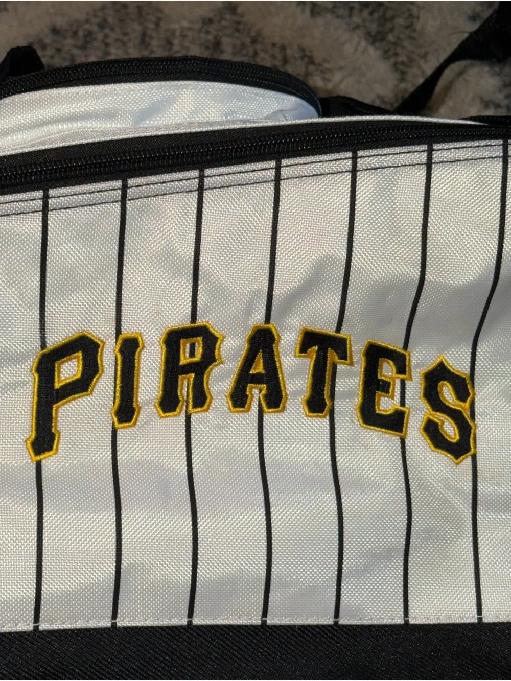 MLB Baseball Pittsburgh Pirates Duffle Travel Gym Storage Cooler Bag Pre Owned U